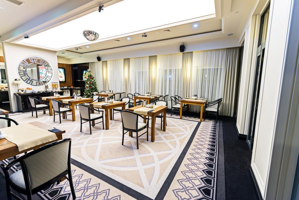 Hotel Falko Rumia Dış mekan fotoğraf