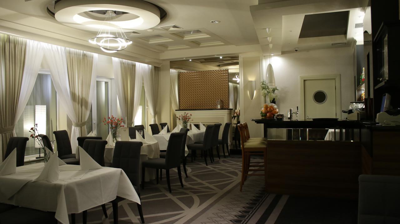 Hotel Falko Rumia Dış mekan fotoğraf